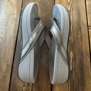 Silver gray Hightide Vionic sandals like new as shown. Size 9.